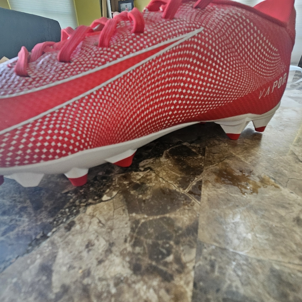 Nike vapor foot ball shoes. - Picture 3 of 3